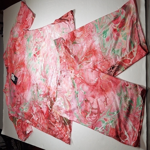 Fashion Nova Pink/Green Short Set Size 1X - Picture 3 of 12